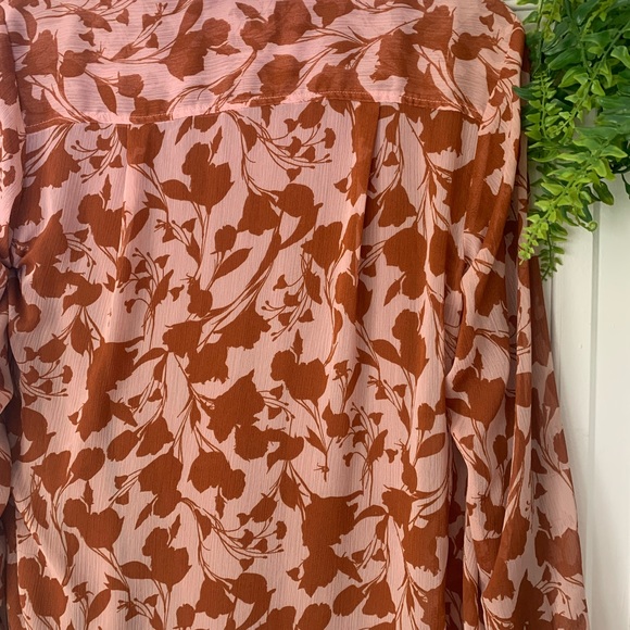 Blouse - Picture 9 of 10